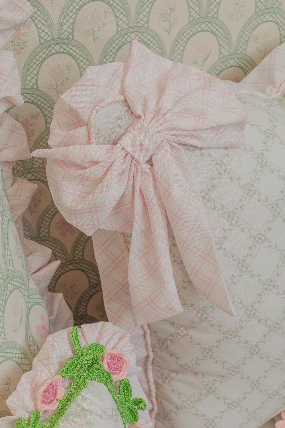 BIG PILLOW TREILLAGE BABY ROSE
