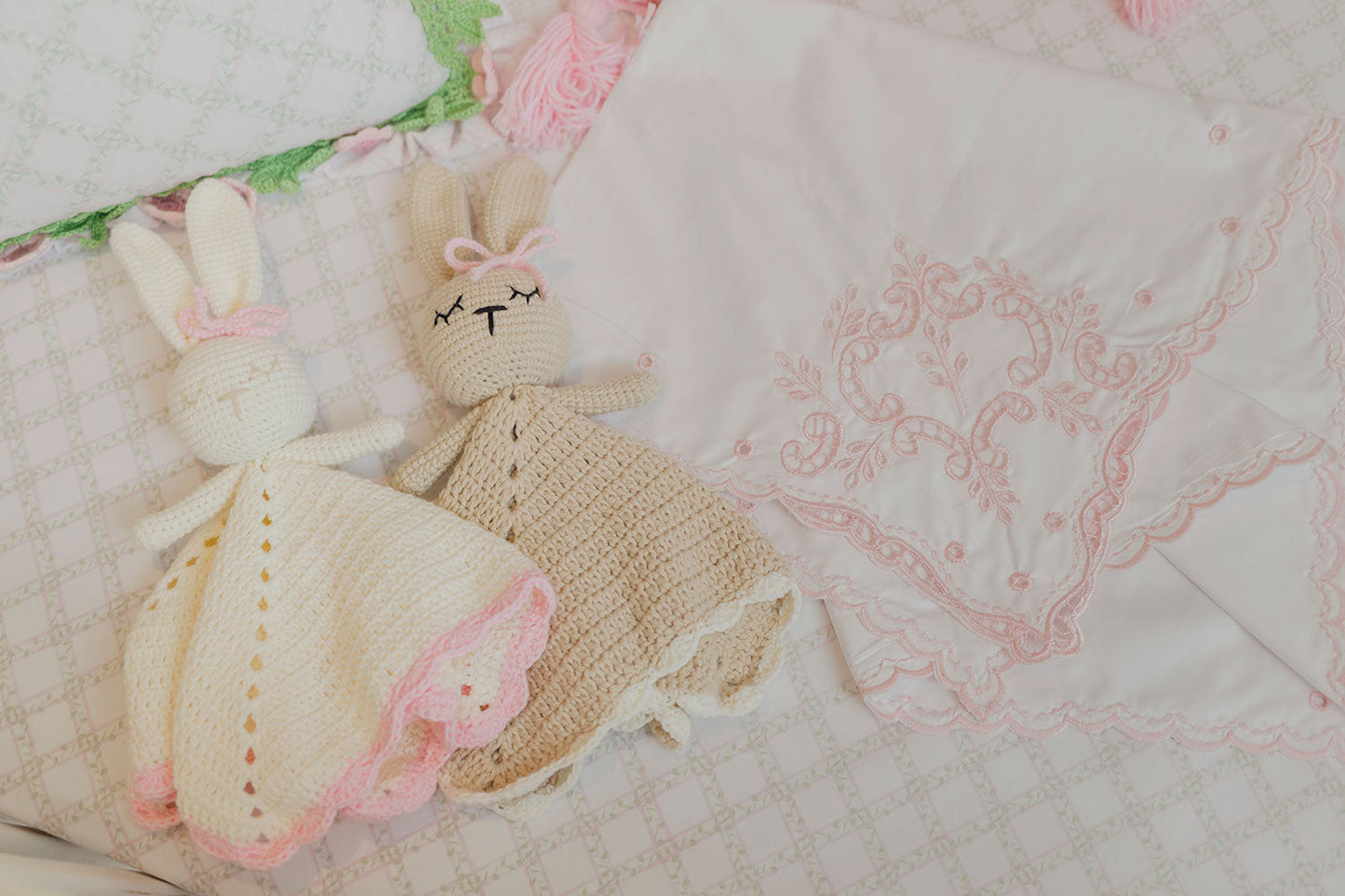 PELUCHE DE APEGO CONEJO ROSA CROCHET