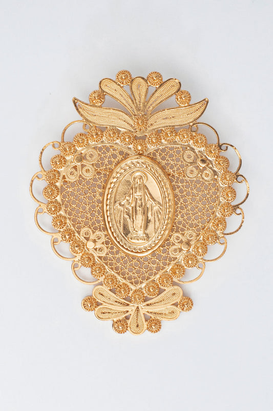 FILIGREE BABY AMEN BROOCH GOLD