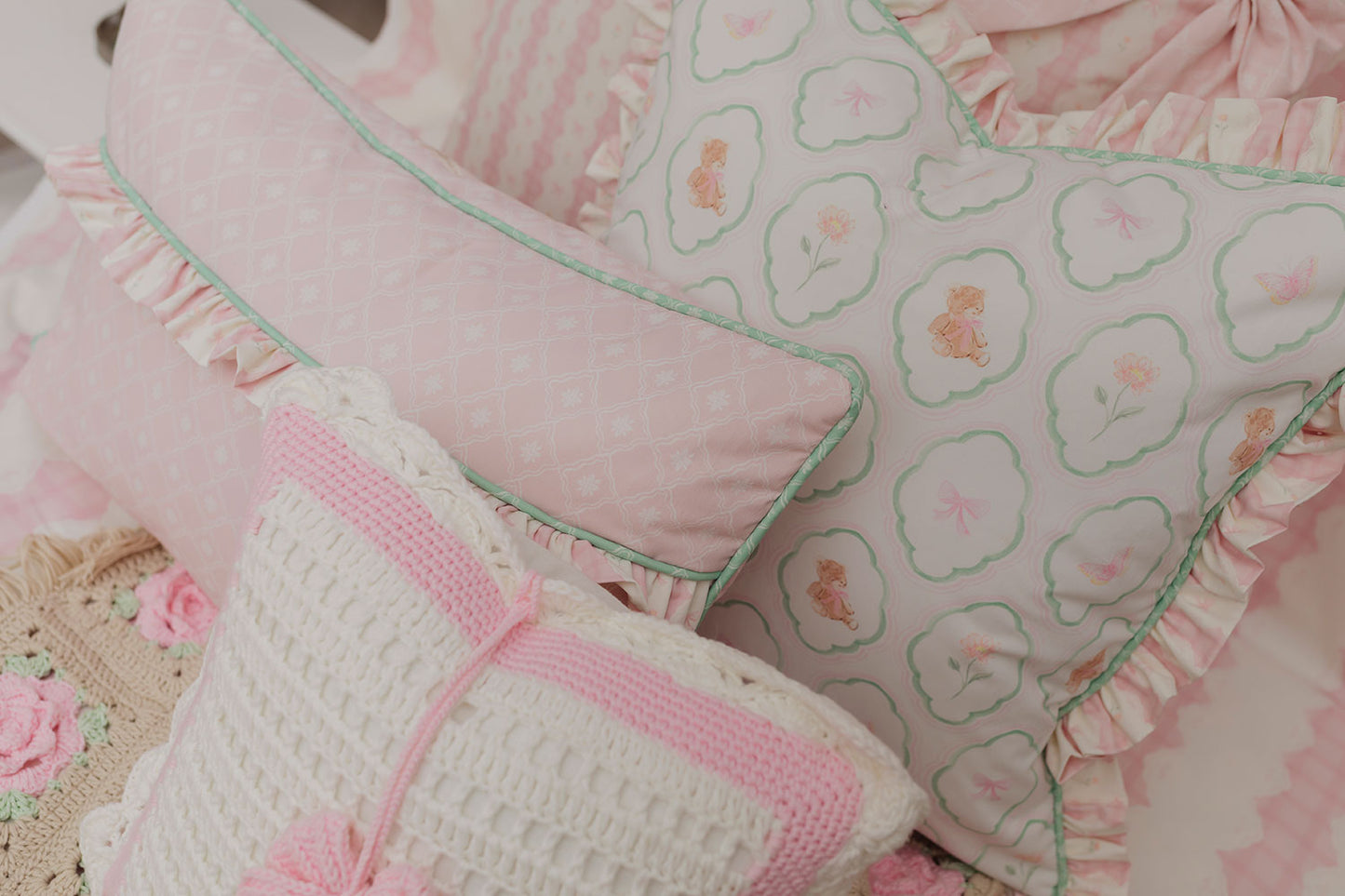 COJÍN MEDIANO FLORAL TEDDY DREAM