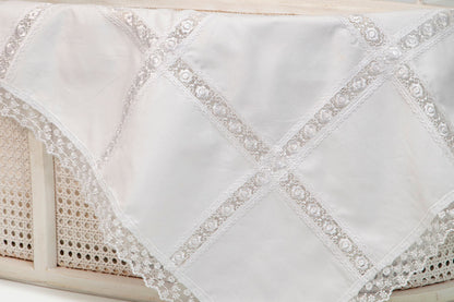 INTERWOVEN LACE SET