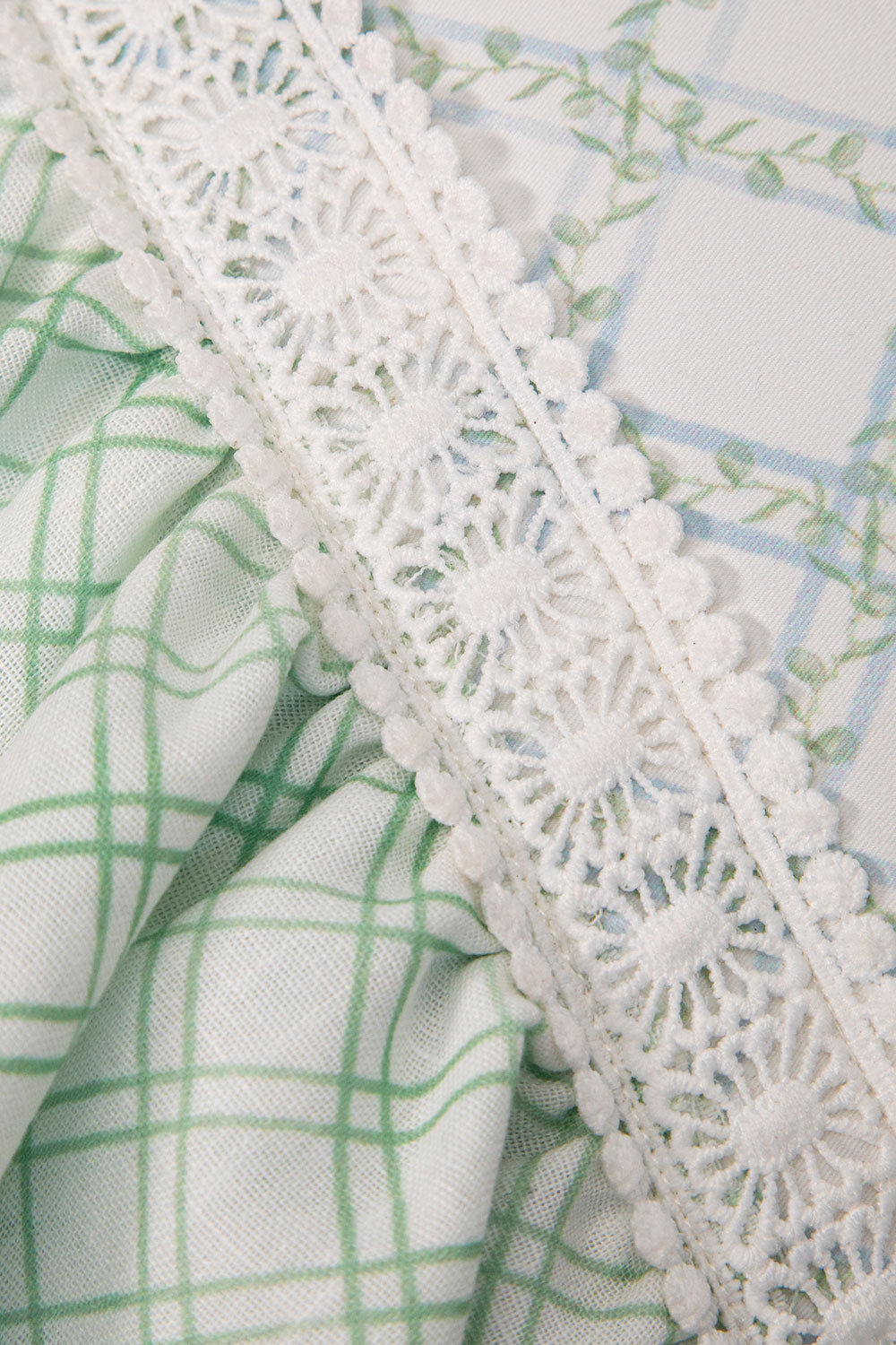 MEDIUM PILLOW TREILLAGE BABY BLUE