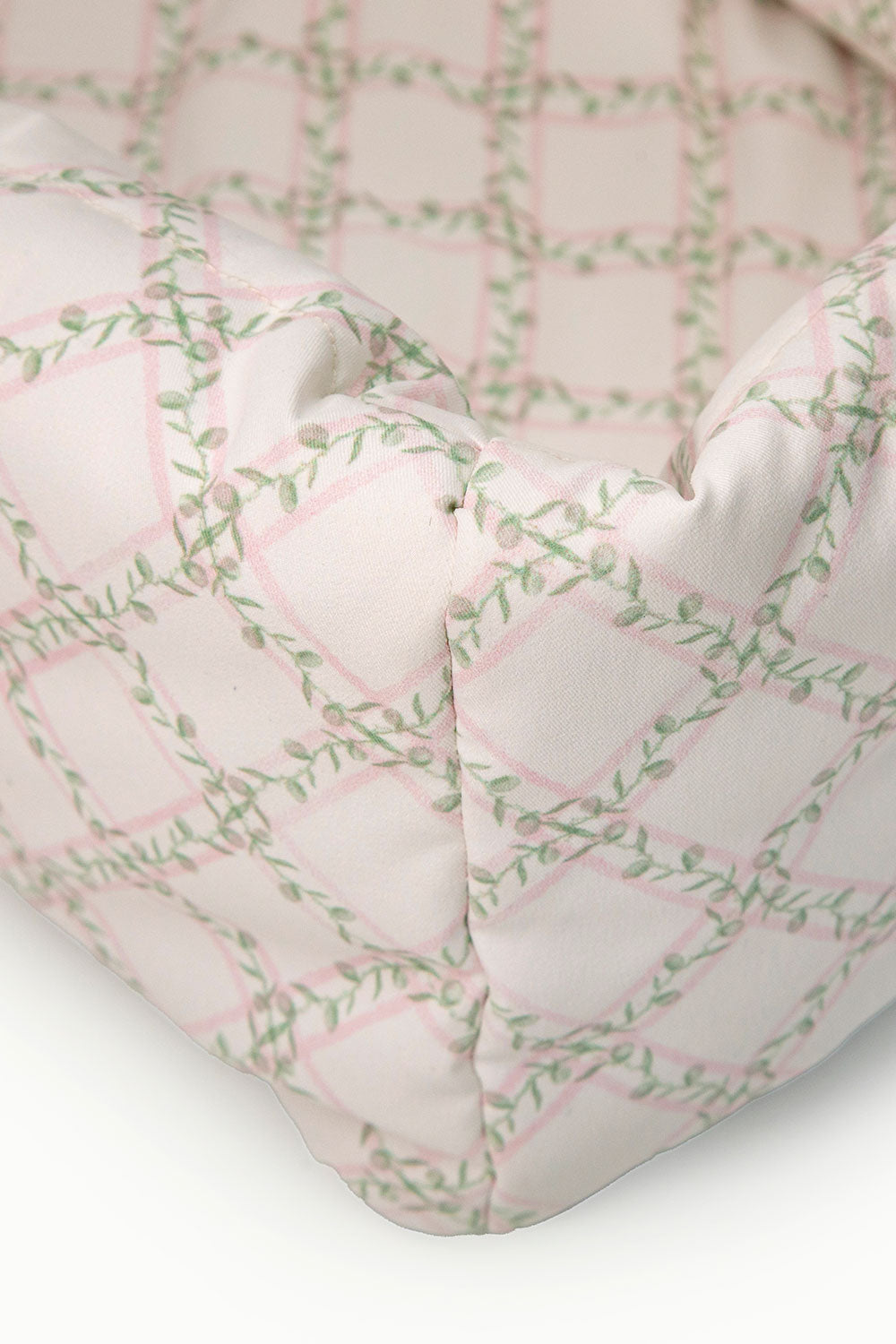 TREILLAGE BABY ROSE BASKET