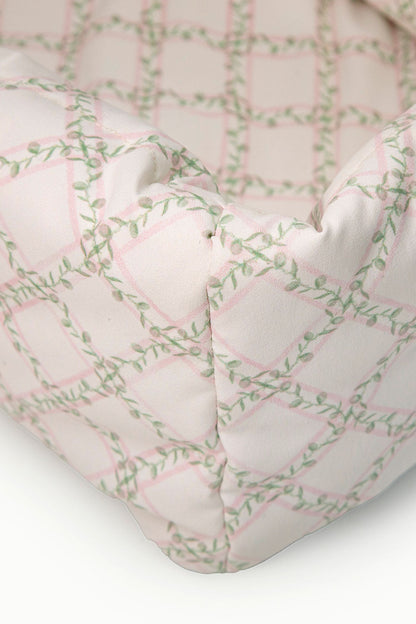 TREILLAGE BABY ROSE BASKET